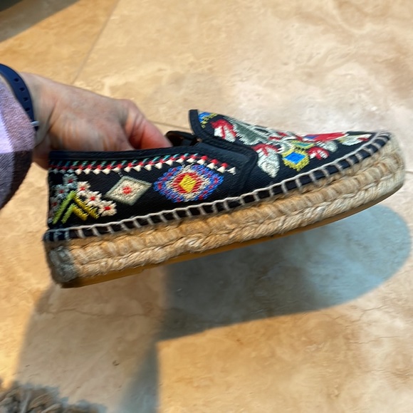 Johnny Was Embroidered Platform Espadrilles - Picture 5 of 10